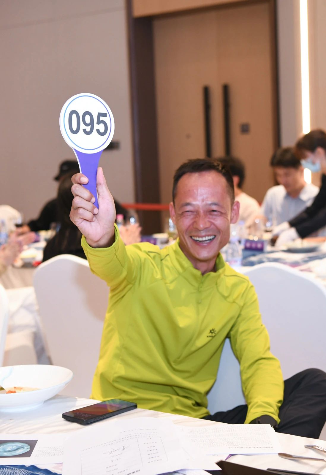 都匀毛尖亮相“大美遗珍”非遗公益拍卖会(图2)