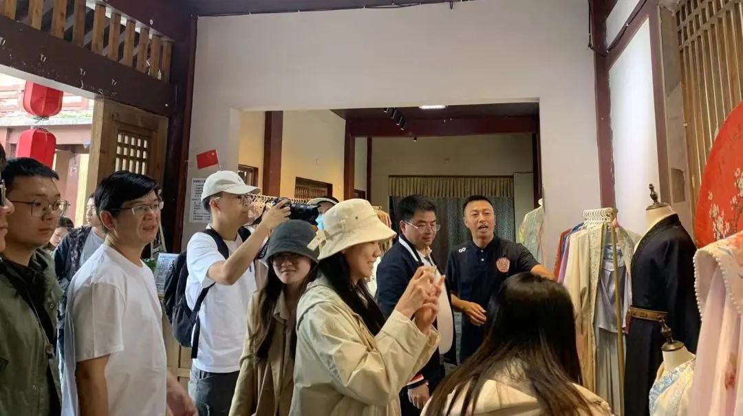 “携手十年 共绘蓝图”2023年广黔协作主题采访活动走进都匀(图4)