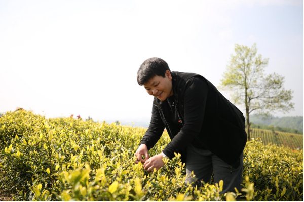 祝贺!全国首批乡村工匠名师,黔南2人上榜(图10) 祝贺!全国首批乡村工匠名师,黔南2人上榜(图5)